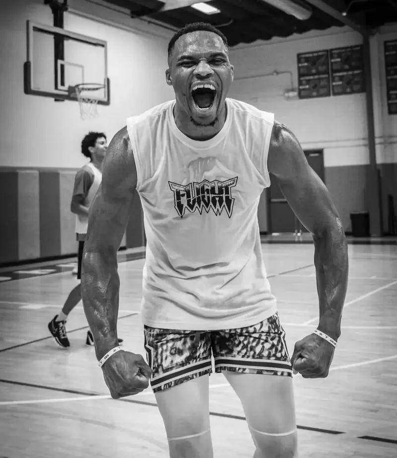 NBA自由市场盛夏,威少面临困境