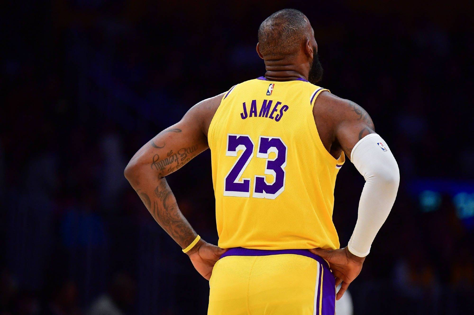 NBA交易传闻:詹姆斯预计在交易截止日期前以6800万美元重回热火