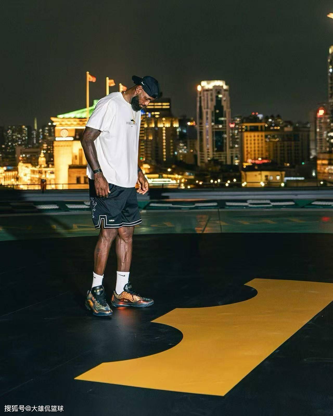 巴克利指责阿杜和詹姆斯让NBA改变奢侈税规则,这是他们逼的