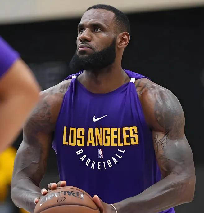 NBA球星穿出紧身球衣效果,詹姆斯上榜