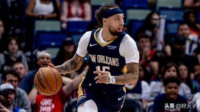 罚款2000美元,NBA对阿尔瓦拉多处以罚款,原因是他假摔