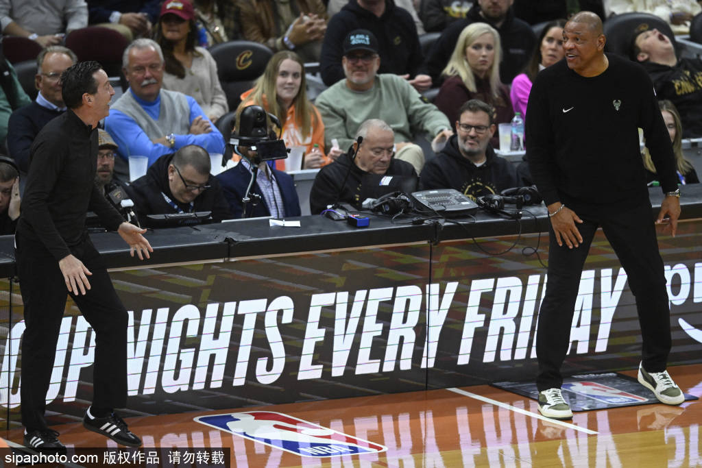 骑士因轮休米切尔和莫布里被NBA罚款10万美元:政策与争议的碰撞