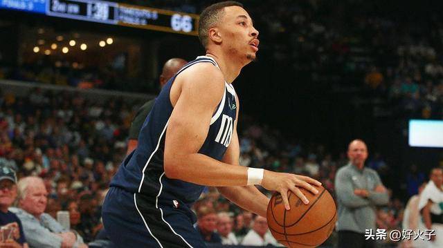 坏消息,独行侠后卫埃克萨姆需接受膝盖手术,将缺席整个NBA赛季