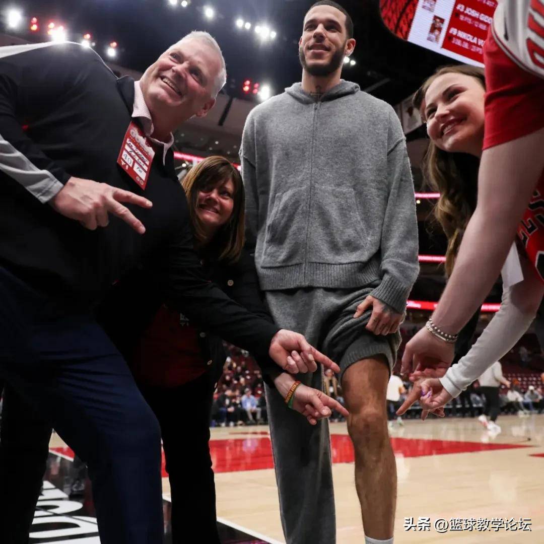 0分0板1助!NBA榜眼首秀!三次膝盖手术彻底废了