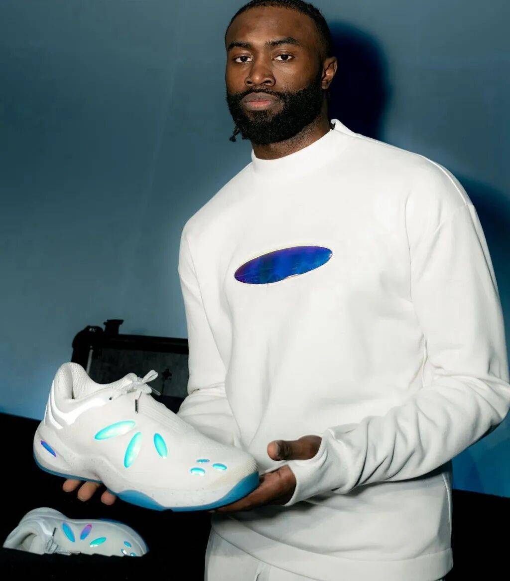 杰伦·布朗「新战靴」曝光！引入 3D 打印！