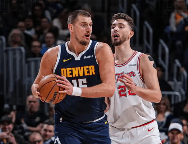 24分惨败+12分完败！约基奇伤停，卫冕冠军掘金遭三连鞭尸