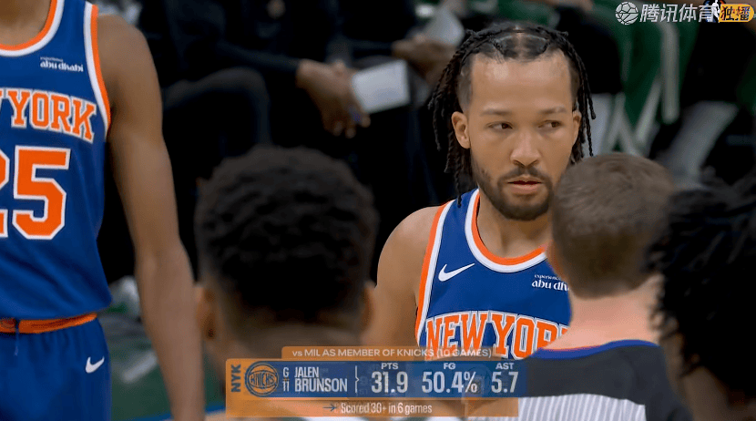 雄鹿大胜！字母哥37+8+7，赛后字母哥走过去，一把抱住布伦森