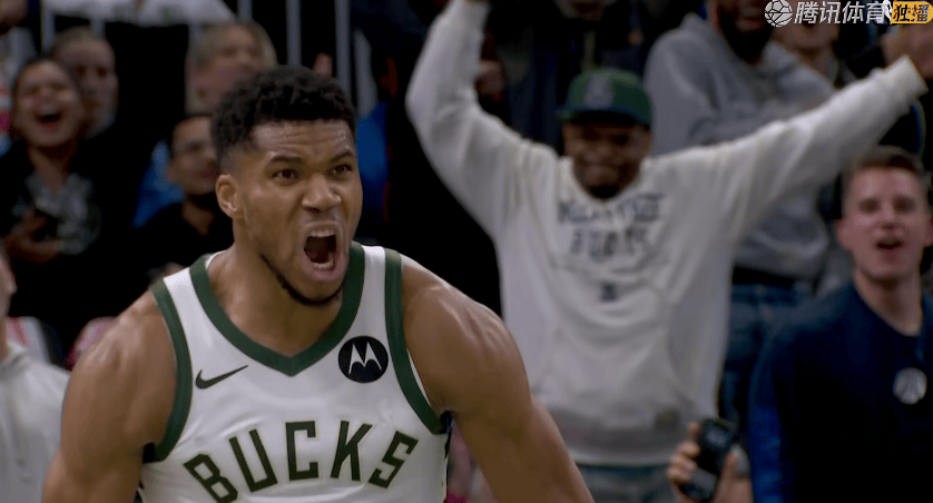 雄鹿大胜！字母哥37+8+7，赛后字母哥走过去，一把抱住布伦森